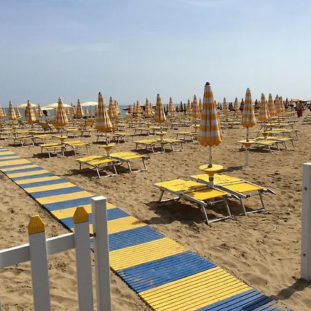 & Al Mare Лидо-ди-Езоло